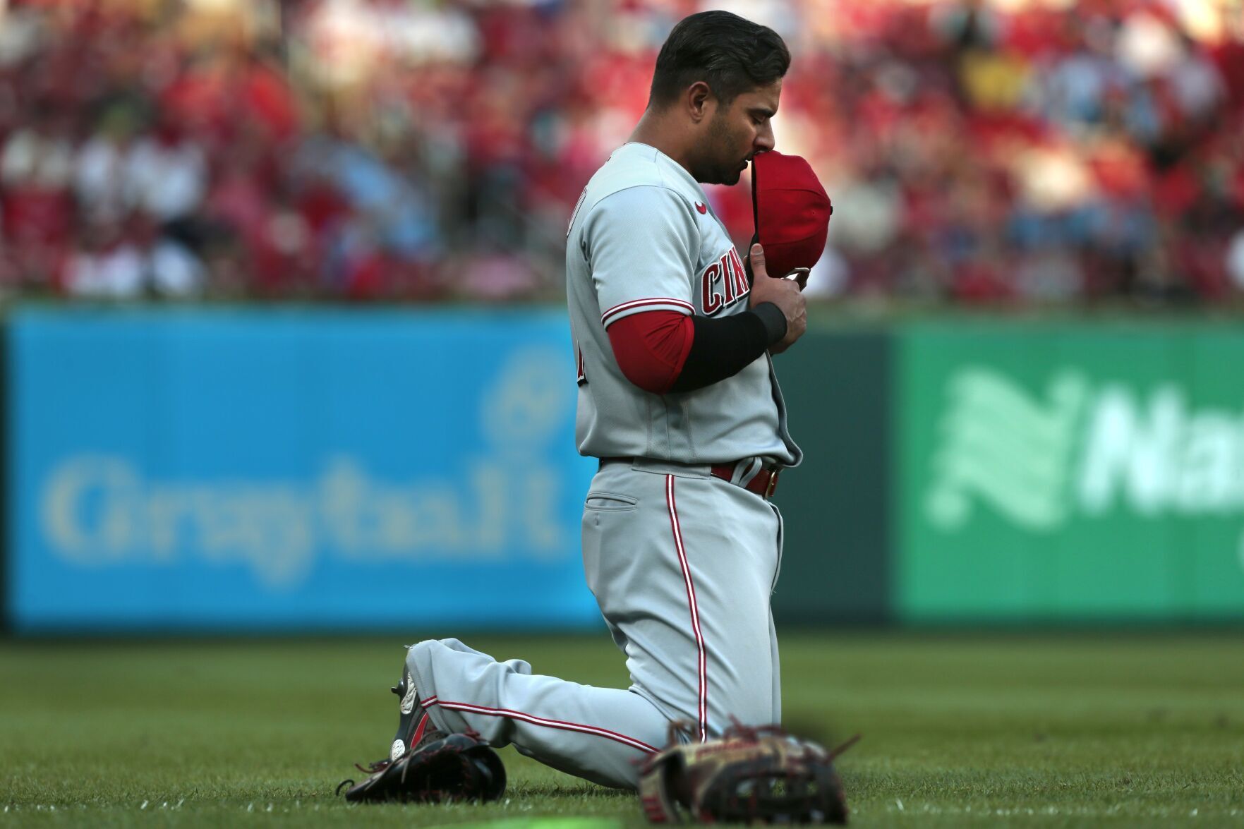 Cardinals, Reds at Busch